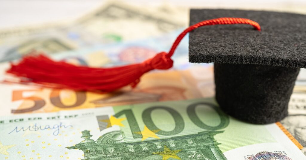 Bei universit&auml;rer Bildung darf nicht gespart werden